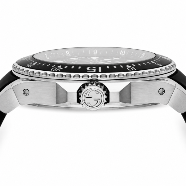 Reloj Gucci Dive YA136204B Reloj Gucci Dive YA136204B