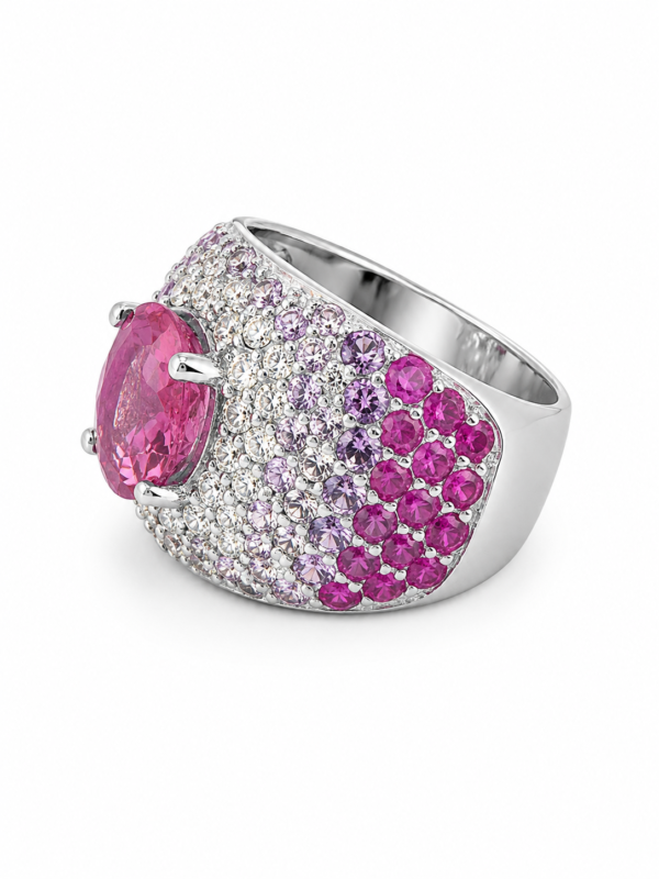 Anillo de oro blanco con topacio rosa