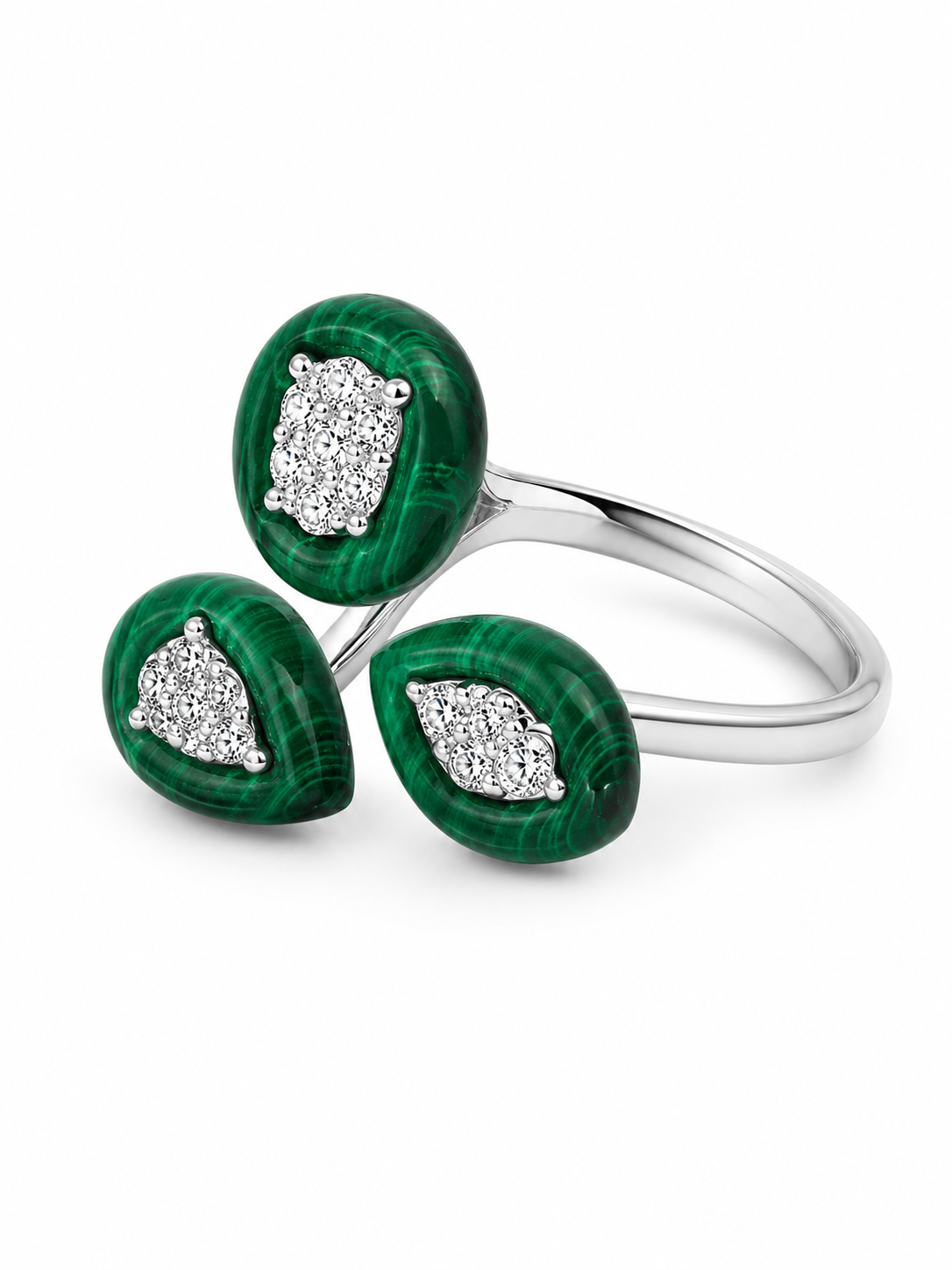 Anillo de oro blanco con malaquita y brillantes Anillo con piedra malaquita